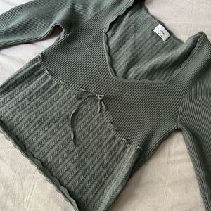 Aritzia - Wilfred Soloist Sweater - Women’s L